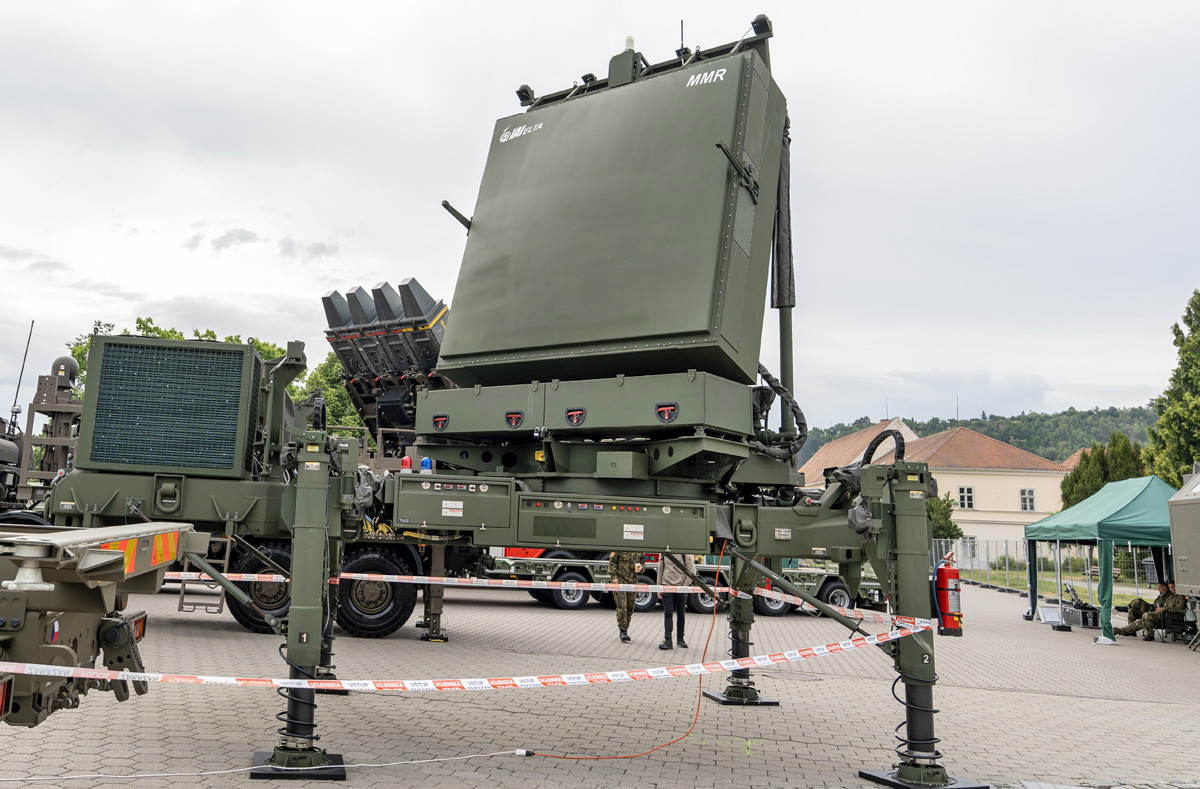 Foto: Radiolokátor EL/M-2084 (MADR 3D) na veletrhu IDET 2025 | Michal Pivoňka / CZ DEFENCE